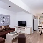 Big Sunny Terrace Apartment Hvar